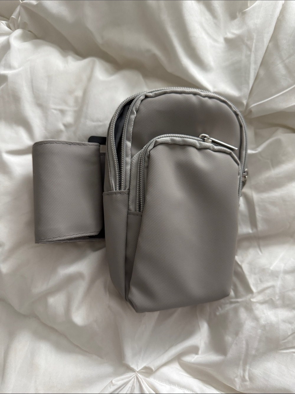 Women's Tumbler Pouch in Light Gray